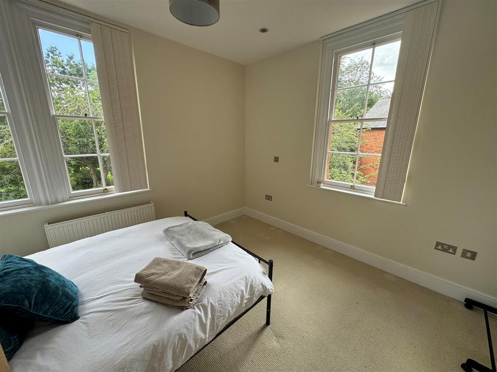 Bedroom 1.1.jpg