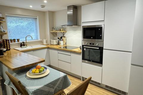 2 bedroom flat for sale, Woodland View, Duporth, St. Austell