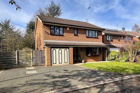 4 bedroom detached house to rent, Hunters Mews, Sale