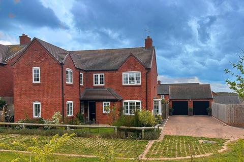 8 Mere Close, Rushwick, Worcester, WR2 5TY