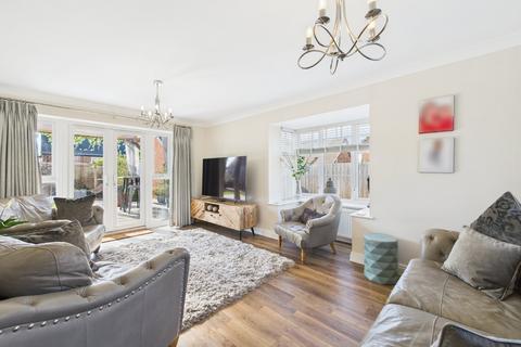 8 Mere Close, Rushwick, Worcester, WR2 5TY
