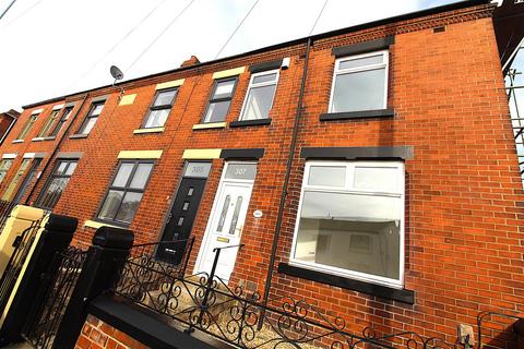 3 bedroom end of terrace house to rent, Manchester Road, Blackrod, Bolton