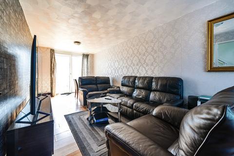 3 bedroom terraced house for sale, Sycamore Road, Dunstable LU5