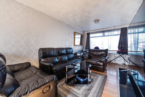 3 bedroom terraced house for sale, Sycamore Road, Dunstable LU5