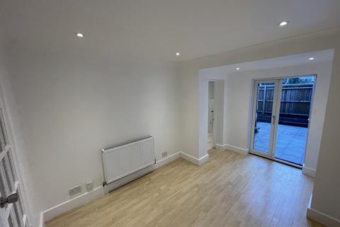 Studio to rent, Croydon CR0