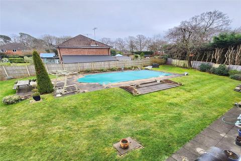 1 bedroom in a house share to rent, St. Huberts Close, Gerrards Cross, SL9