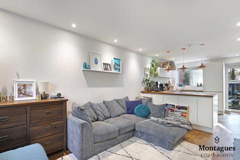 32 Garnon Mead, Coopersale, Epping, CM16 7RN