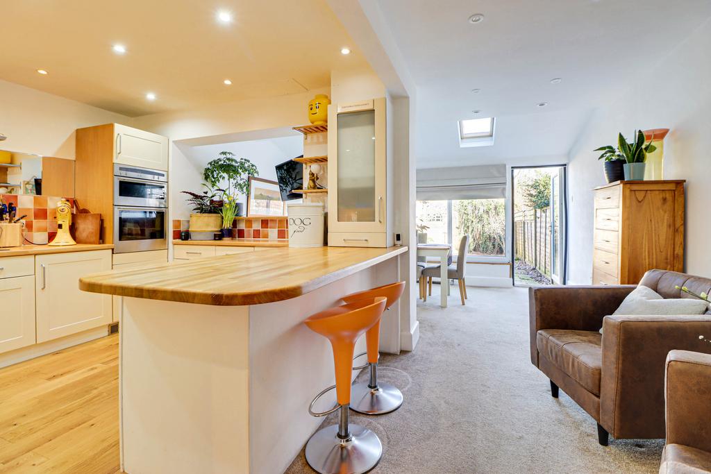 Kitchen/Dining