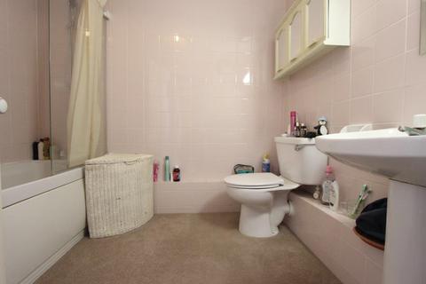 2 bedroom flat to rent, Ranelagh Road, Deal, CT14