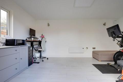 42 Hemdean Road, Caversham, Reading, RG4 7SU