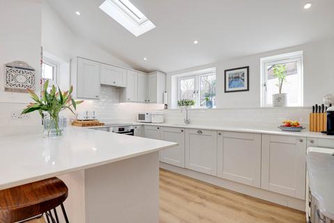 42 Hemdean Road, Caversham, Reading, RG4 7SU