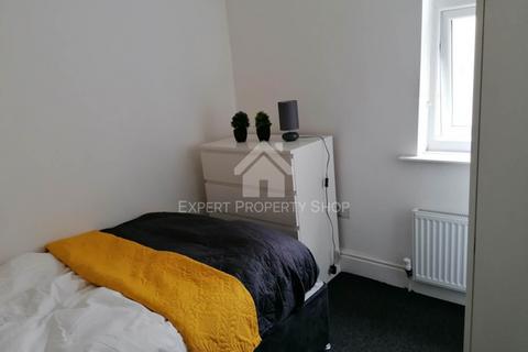 1 bedroom in a house share to rent, *AVAILABLE APRIL*Watson Road,Worksop, Nottinghamshire