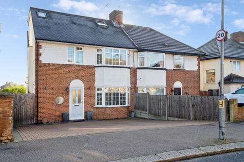 4 bedroom semi-detached house for sale, Devon Road, North Watford