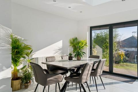 49 Devon Road, Watford, WD24 4HW