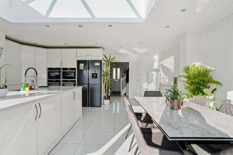 49 Devon Road, Watford, WD24 4HW