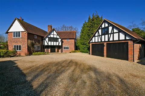 5 bedroom detached house to rent, Grove Road, Beaconsfield, HP9