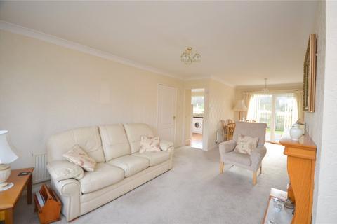 3 bedroom semi-detached house for sale, Parkfield Crescent, Mirfield, West Yorkshire, WF14