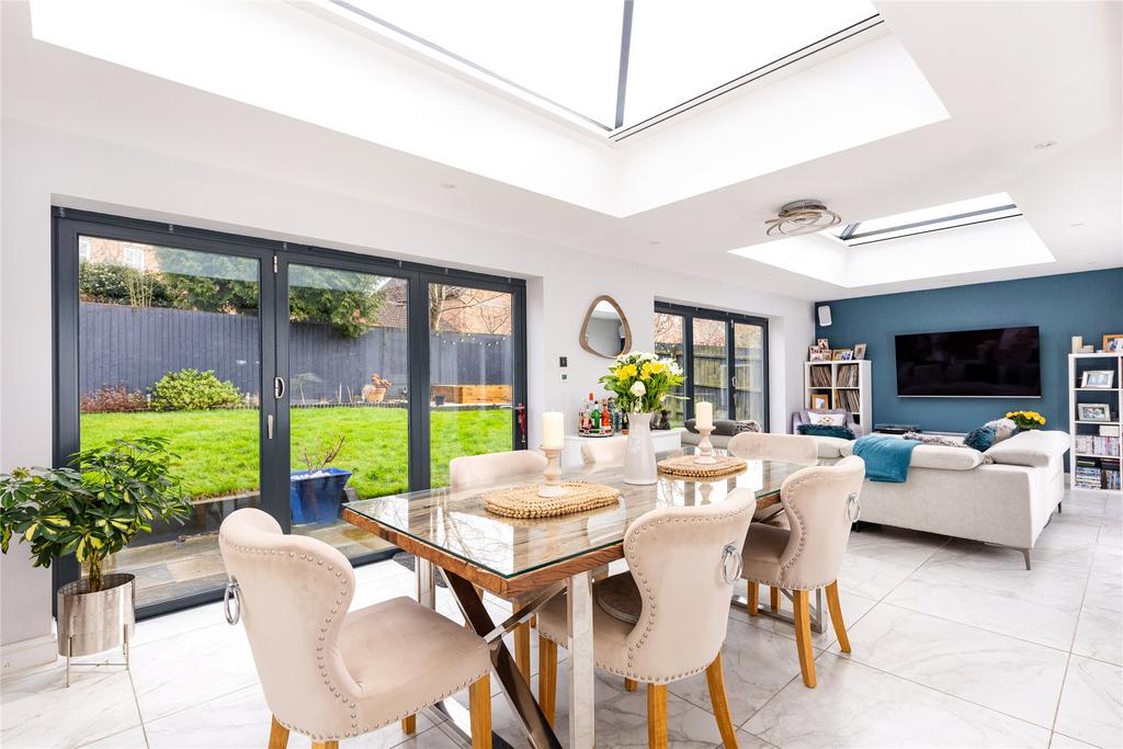 Dining/Family Room