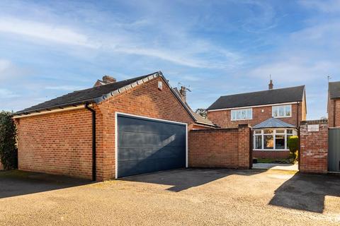 4 bedroom detached house for sale, Wellington Road, Burton Joyce, Nottingham