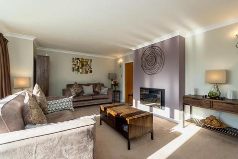 4 bedroom detached house for sale, Wellington Road, Burton Joyce, Nottingham