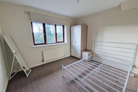 3 bedroom end of terrace house to rent, Bristol Road South, Rednal, Birmingham, West Midlands, B45