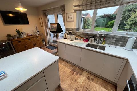 3 bedroom semi-detached house for sale, Planks Lane, Wombourne, WV5 8DX