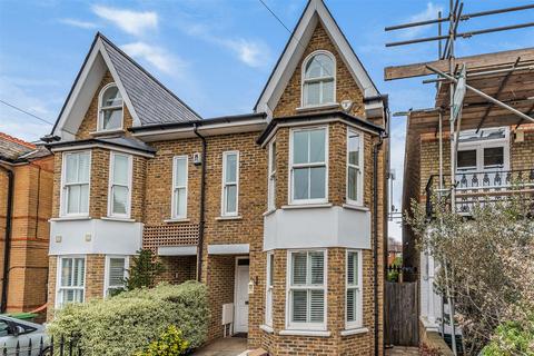 4 bedroom semi-detached house to rent, Clifton Road, Kingston Upon Thames KT2