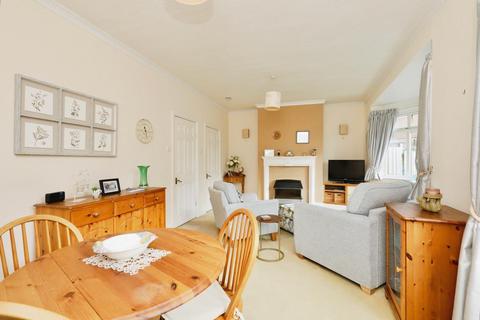 2 bedroom end of terrace house for sale, Smithy Wood Crescent, Woodseats, Sheffield, S8 0NT