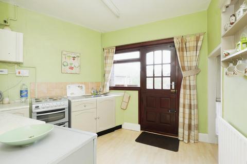 2 bedroom end of terrace house for sale, Smithy Wood Crescent, Woodseats, Sheffield, S8 0NT