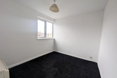 2 bedroom property to rent, Marsh Lane Parade, Stafford Road, Wolverhampton