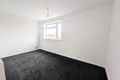 2 bedroom property to rent, Marsh Lane Parade, Stafford Road, Wolverhampton