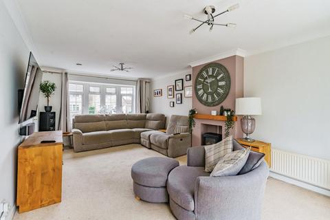 5 bedroom detached house for sale, Kenmara Close, Crawley RH10