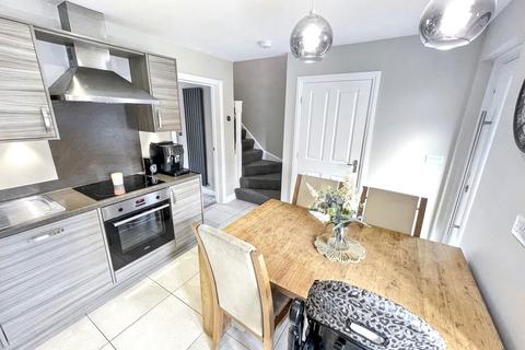 3 bedroom semi-detached house for sale, Lynwood Way, Cleadon Vale, South Shields, Tyne and Wear, NE34 8DA