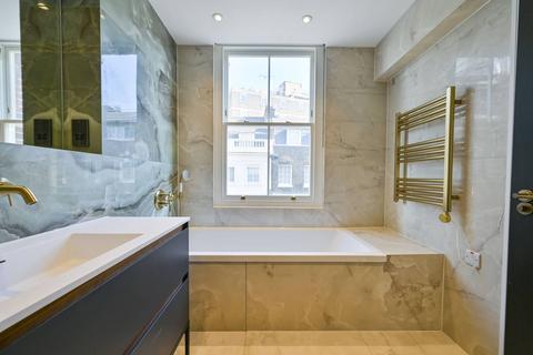 3 bedroom flat to rent, Charles Street, Mayfair, London, W1J