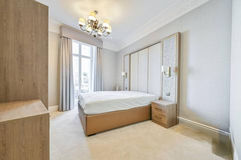 2 bedroom flat to rent, Charles Street, Mayfair, London, W1J