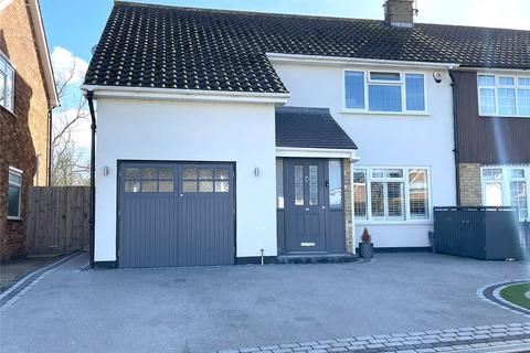 4 bedroom house for sale, Curlew Crescent, Kingswood, Basildon, Essex, SS16