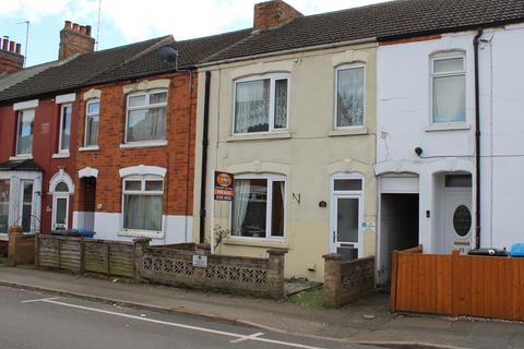 3 bedroom terraced house for sale, Finedon Street, Burton Latimer NN15