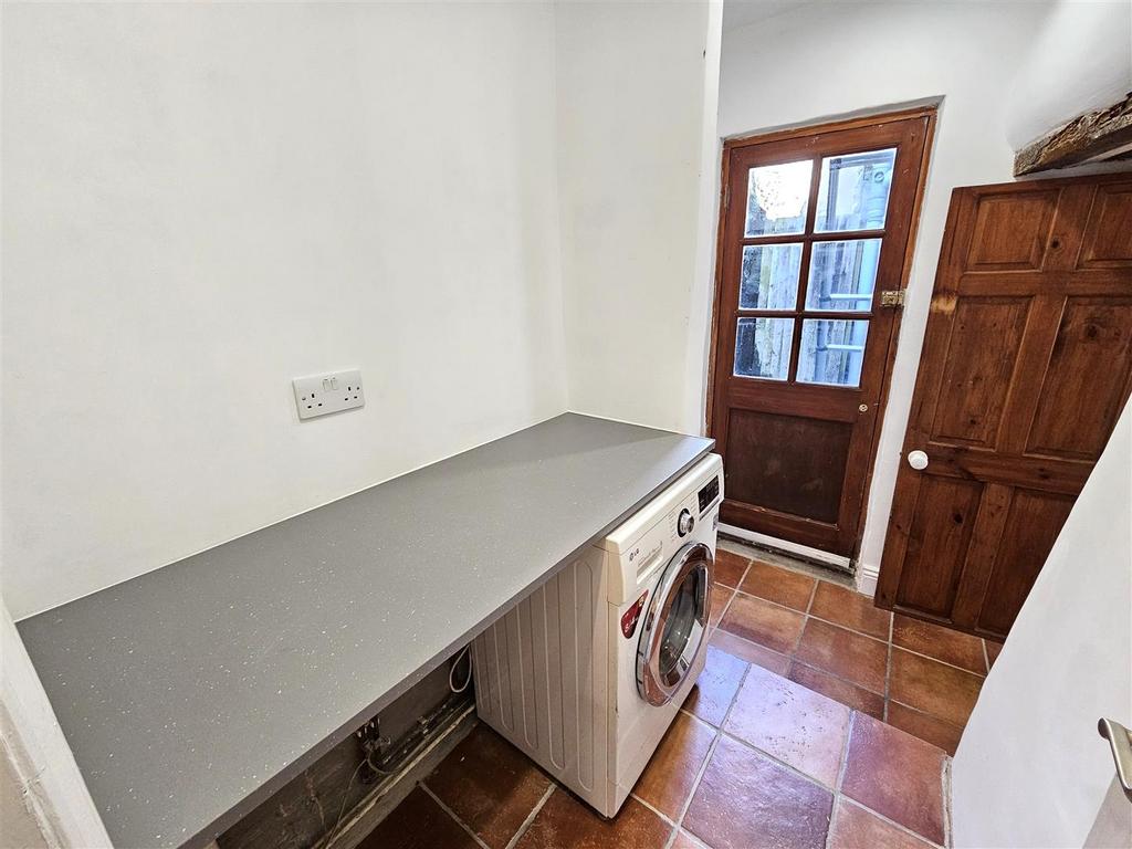Utility Room.jpg