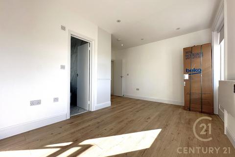 Studio to rent, Parklands, SURBITON KT5