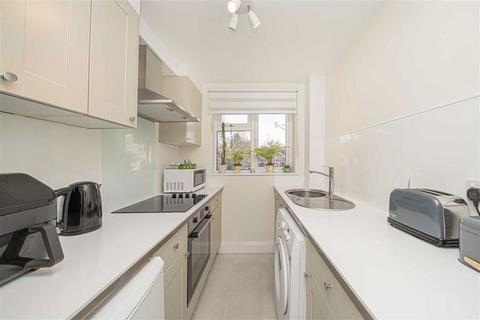 1 bedroom flat for sale, Elton Close, Kingston Upon Thames KT1