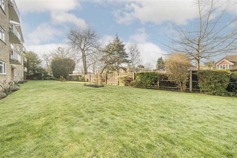 1 bedroom flat for sale, Elton Close, Kingston Upon Thames KT1