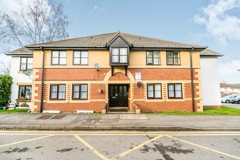 2 bedroom flat to rent, Walkers Place, Reading, RG30