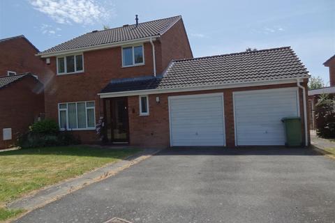 4 bedroom detached house to rent, Pantulf Road, Wem, Shrewsbury