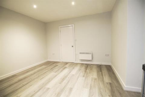 1 bedroom flat to rent, Memorial Road, Manchester M28