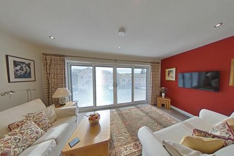 3 bedroom mews for sale, Deyne Brook Court, Holmfirth HD9