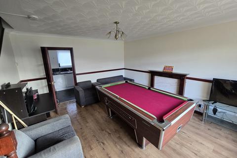 2 bedroom end of terrace house for sale, 5 Broom Wynd, Shotts, ML7 4HP