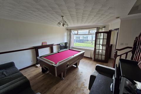 2 bedroom end of terrace house for sale, 5 Broom Wynd, Shotts, ML7 4HP