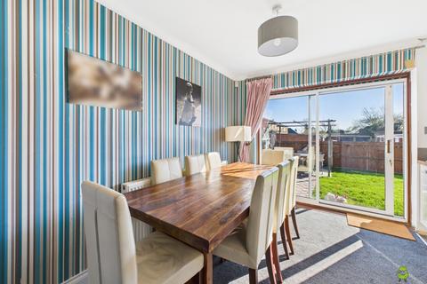 15a Erith Road, Belvedere, DA17 6HB