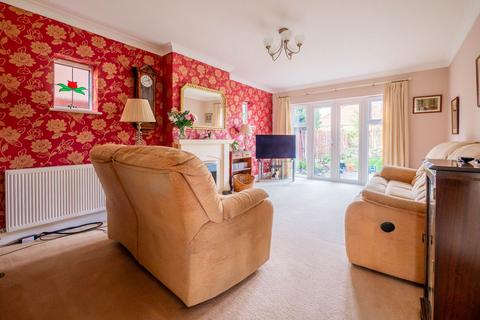 27 Brays Lane, Rochford, SS4 3DP