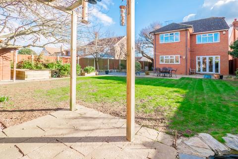 27 Brays Lane, Rochford, SS4 3DP